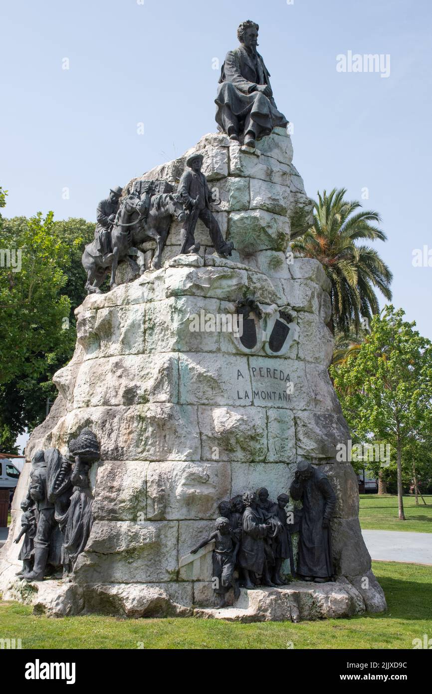 Monumento a José María de Pereda Stockfoto