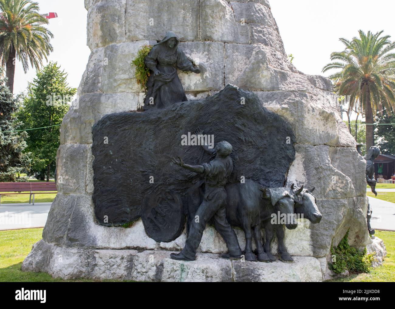 Monumento a José María de Pereda Stockfoto