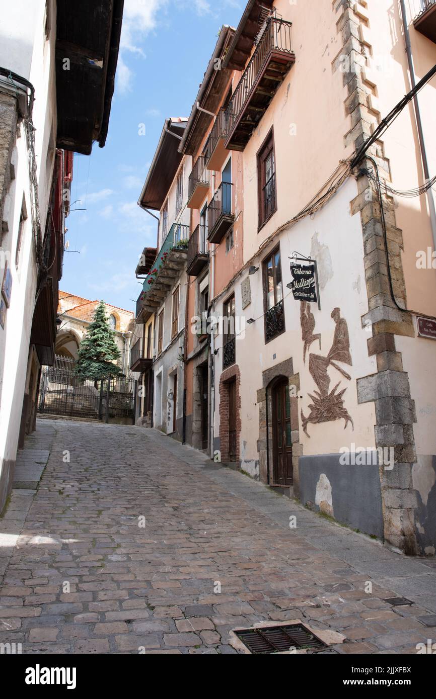 Calle Santa Maria, Altstadt von Laredo Stockfoto