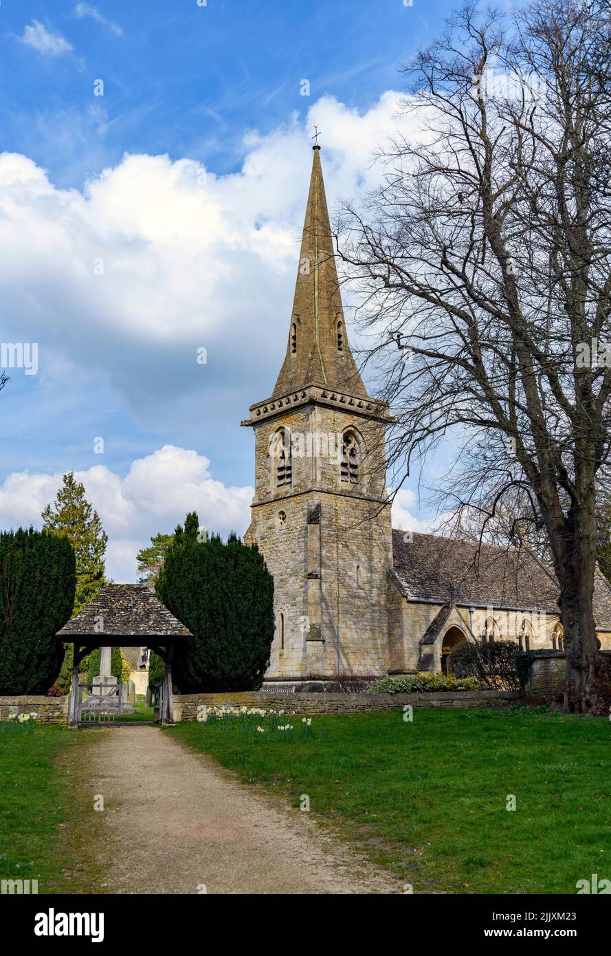 Die Pfarrkirche Saint Mary Lower Slaughter, Cotswold, Gloucestershire, England. Stockfoto