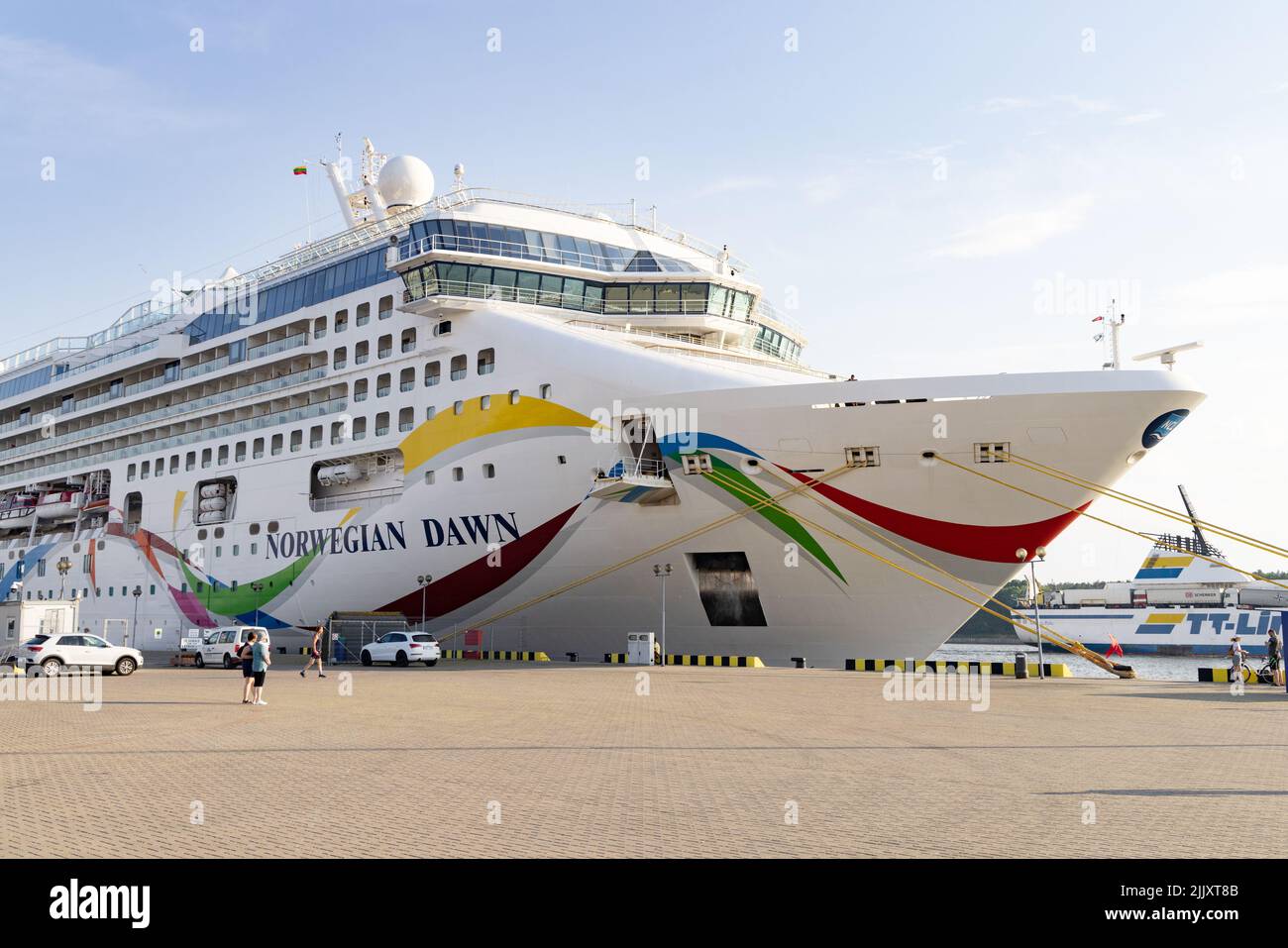 Kreuzfahrt-Urlaubsreise; Norwegian Dawn, Kreuzschiff der norwegischen Kreuzfahrtlinie, Kreuzfahrt auf einer Ostseekreuzfahrt, Klaipeda, Litauen Europa Stockfoto