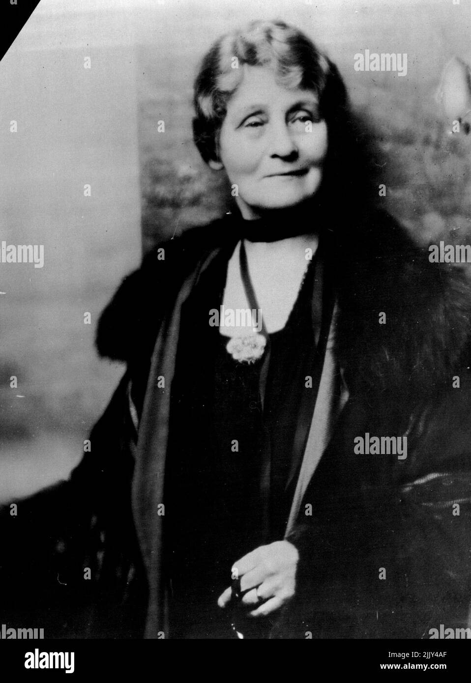 Frau Pankhurst Als Konservative ***** . Ein neues Porträt von Frau Emmeline Pankhurst ***** Berühmter Frauenrechtler, der letzte Nacht ***** Einstimmig als prospektiv konservativ angenommen ***** . 26.Mai 1947. Stockfoto