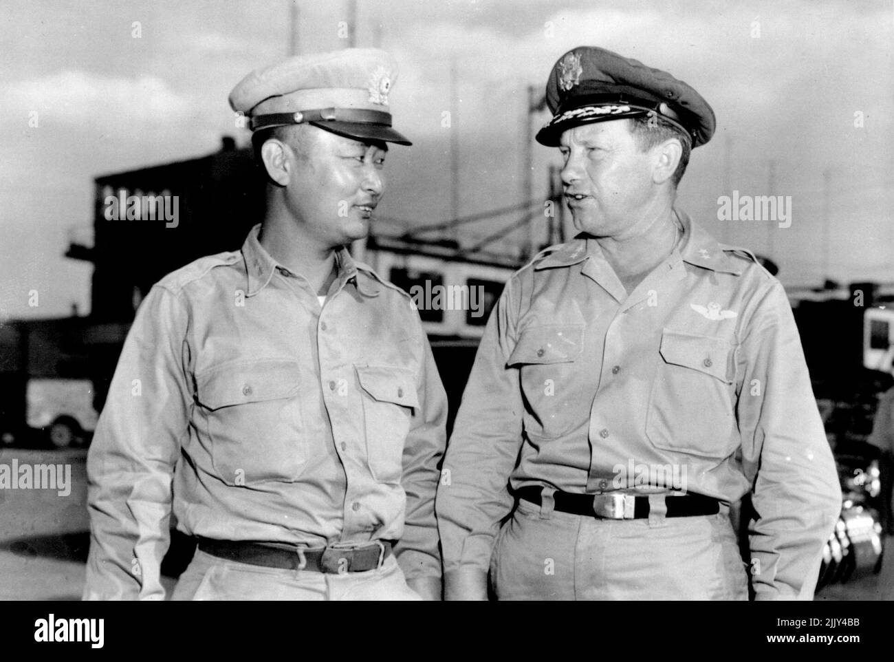 Generalmajor Sun Paik - C. G. 1. R.O.K Corps. 01. August 1951. (Foto von U.S. Army Photo). Stockfoto