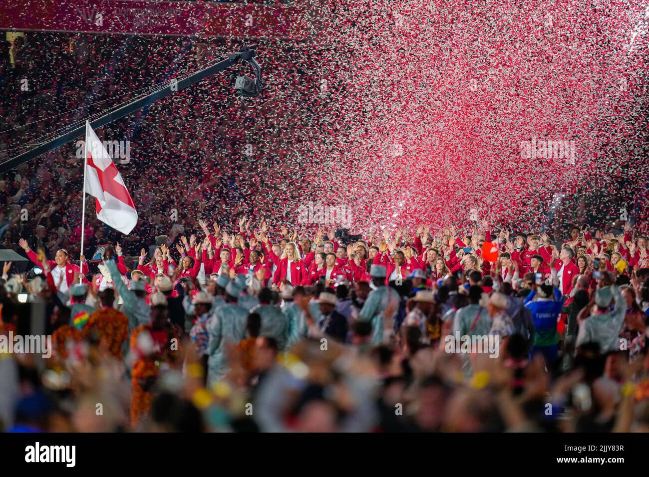 Birmingham, Großbritannien. 28.. Juli 2022. Das englische Team während der Eröffnungsfeier der Commonwealth Games 2022 im Alexander Stadium, Birmingham, England am 28. Juli 2022. Foto von David Horn. Quelle: Prime Media Images/Alamy Live News Stockfoto