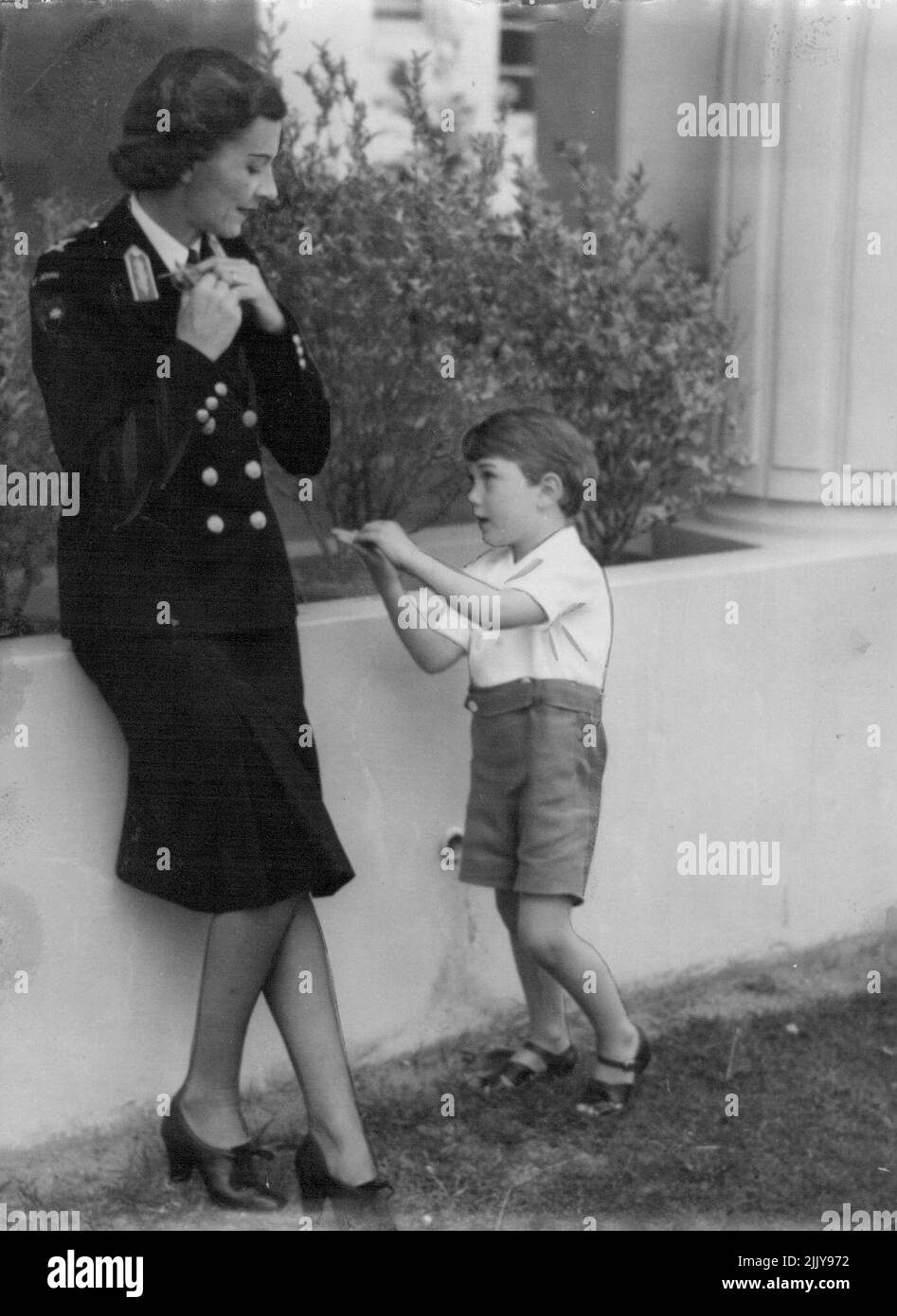 ***** Während Prince Williams gestern mit Lady Mountbatten Canberra chattet. Die Mountbattens werden am Freitag in Sydney fällig. 25. März 1946. Stockfoto