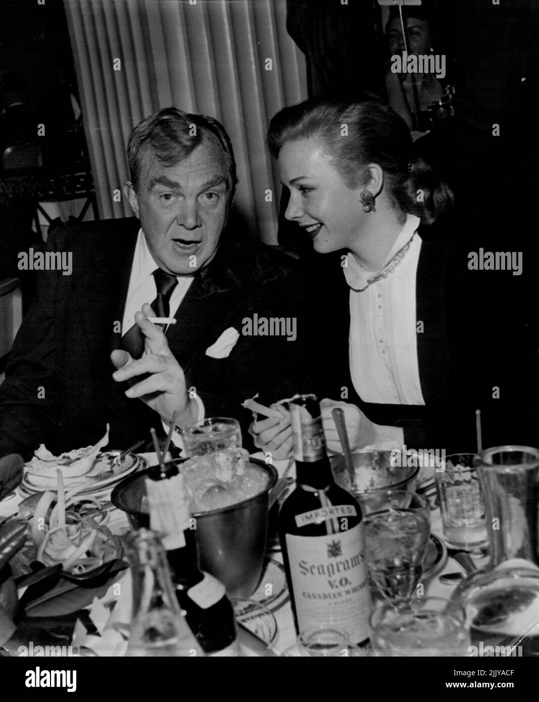 Thomas Mitchell; Piper Laurie. 10. Juni 1955. Stockfoto