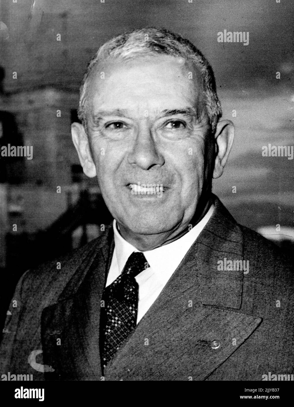 P. A. Strato-Klipper Angus Mitchell kehrte von der Rotary Convention in Atlantic City & R. Assembly at Lake Plated zurück. Er war Präsident 1948-49 ist nun ein ehemaliger Präsident von Rotary International. 02. Juni 1951. Stockfoto