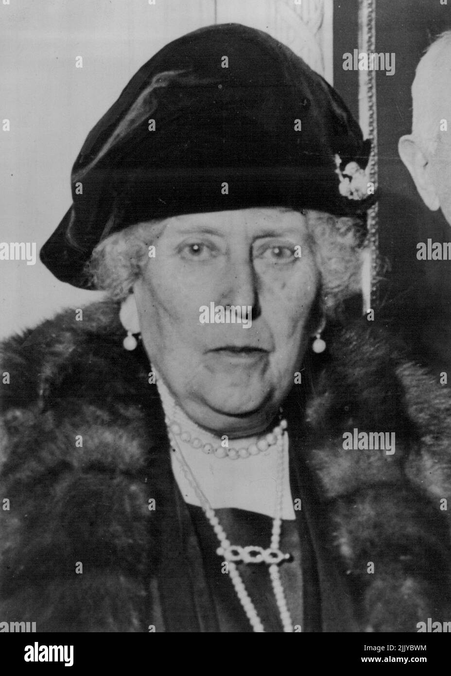 Prinzessin Beatrice starb heute früh im Alter von 87 Jahren. Sie war Großtante des jetzigen Königs und das letzte überlebende Kind von Königin Victoria. Ihre Tochter Victoria Eugenie, ehemalige Königin von Spanien, flog am Dienstag aus der Schweiz, um bei ihrer Mutter zu sein. 27. Oktober 1944. Stockfoto