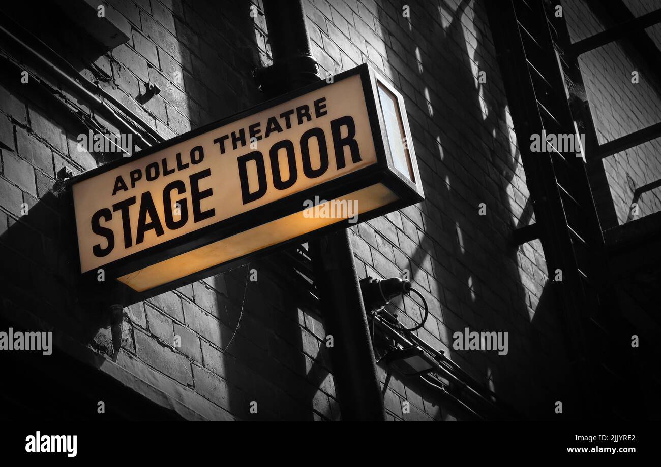 The Apollo Theatre Stage Door , Shaftesbury Ave, London, England, Großbritannien, W1D 7EZ Stockfoto