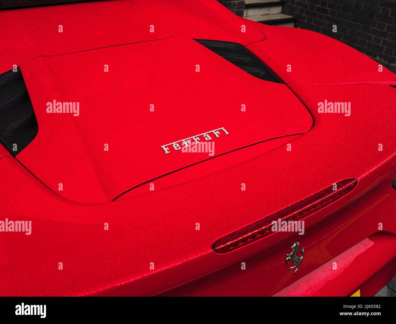 Was Bedeutet Der Name Ferrari Auf Deutsch