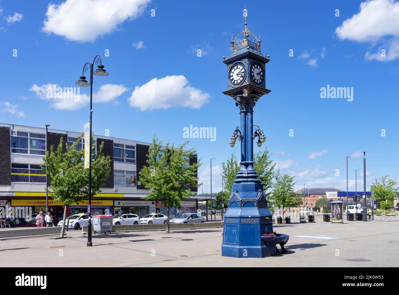 Die Hastings-Uhr, eine gusseiserne Uhr in Effingham Square Rotherham Town Centre Rotherham South Yorkshire England GB Europa Stockfoto
