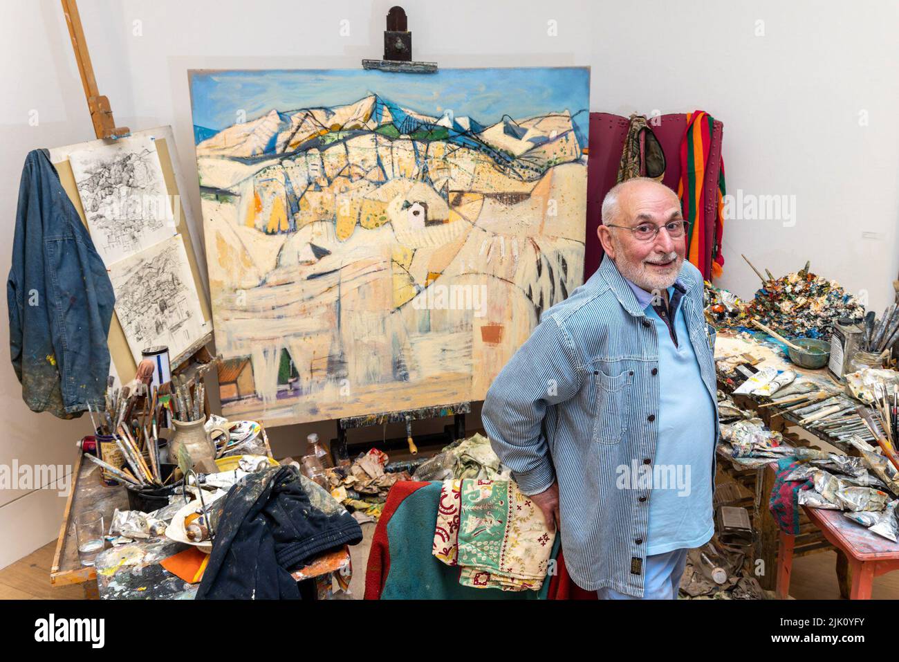 Edinburgh, Großbritannien. 29.. Juli 2022. Im Bild: Zeitgleich mit dem 80.. Geburtstag von Leon Morocco zeigt die Royal Scottish Academy eine bedeutende Heimausstellung der Künstler. Die Ausstellung umfasst 65 Jahre Praxis und umfasst frühe Zeichnungen, bisher unsichtbare Gemälde und eine Auswahl von Morroccos jüngsten Arbeiten. Kredit: Rich Dyson/Alamy Live Nachrichten Stockfoto