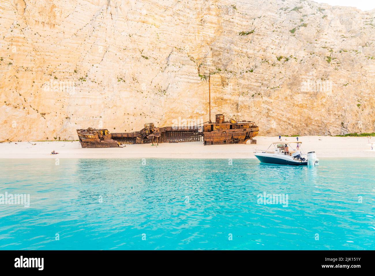 Navagio Beach (Shipwreck Beach), Insel Zakynthos, griechische Inseln, Griechenland, Europa Stockfoto