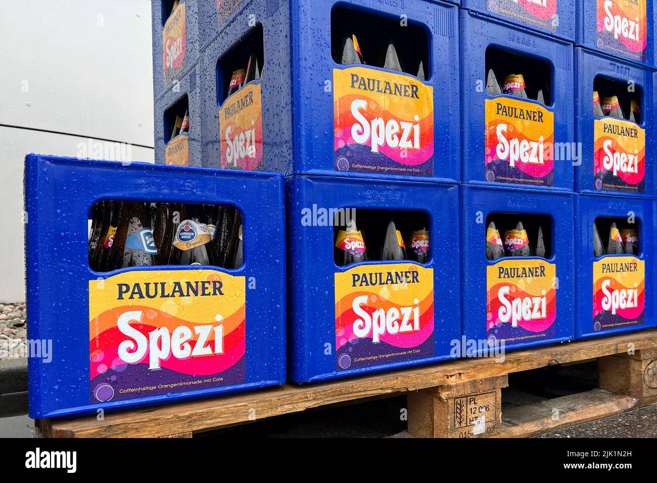 Spezi Paulaner Fotos Und Bildmaterial In Hoher Aufl sung Alamy spezi-paulaner-fotos-und-bildmaterial-in-hoher-aufl-sung-alamy