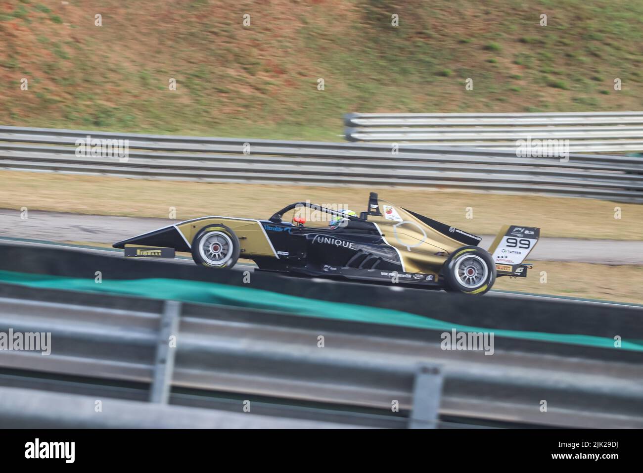 Sao Paulo, Brasilien. 29.. Juli 2022. São PAULO, SP - 29.07.2022: F'RMULA 4 BRASIL EM INTERLAGOS - Nichola Monteiro während des Qualifyings der Formel 4 Brasilien in Interlagos, São Paulo, an diesem Freitagnachmittag (29). (Foto: Yuri Murakami/Fotoarena) Quelle: Foto Arena LTDA/Alamy Live News Stockfoto