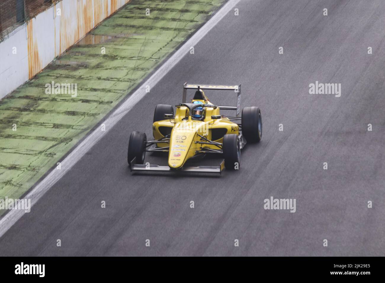 Sao Paulo, Brasilien. 29.. Juli 2022. São PAULO, SP - 29.07.2022: F'RMULA 4 BRASIL EM INTERLAGOS - Vinicius Tessaro während des Qualifyings der Formel 4 Brasilien in Interlagos, São Paulo, am Freitag Nachmittag (29). (Foto: Yuri Murakami/Fotoarena) Quelle: Foto Arena LTDA/Alamy Live News Stockfoto