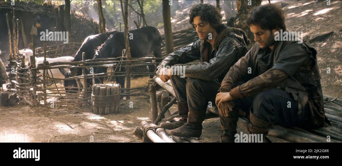 MAX BOUBLIL, MALIK BENTALHA, ROBIN DES BOIS LA VERITABLE HISTOIRE, 2015 Stockfoto