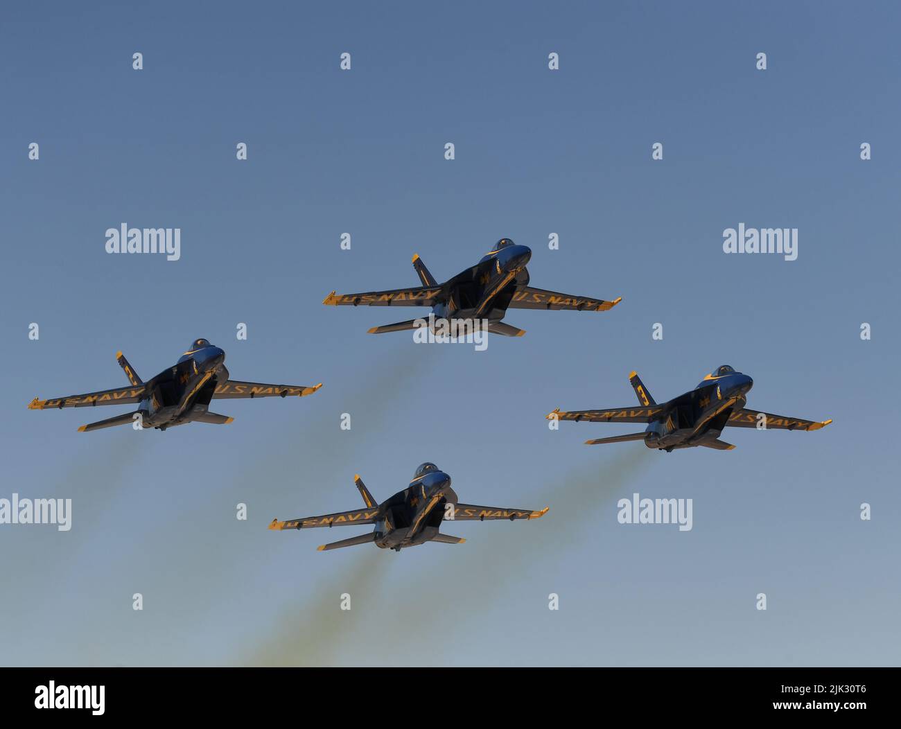 Blue Angel – der Start der Diamantformation während des Wintertrainings im NAF El Centro im Imperial Valley von Kalifornien Stockfoto