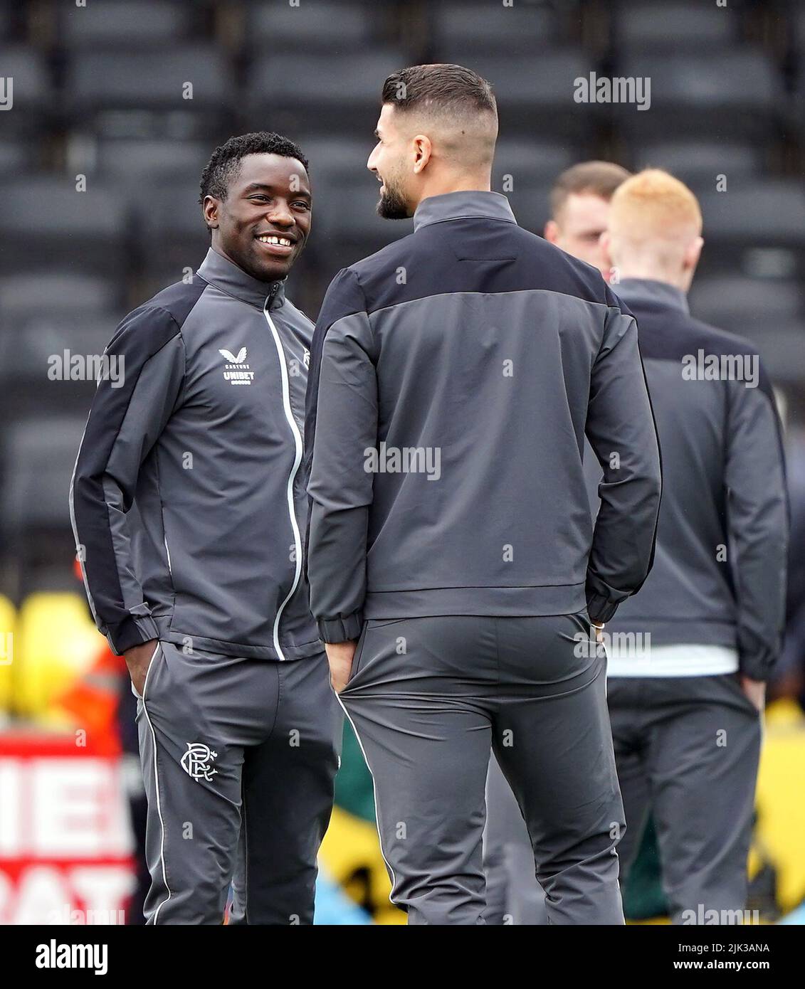 Antonio Colak und Fashion Sakala der Rangers auf dem Spielfeld vor dem Cinch Premiership-Spiel in der Tony Macaroni Arena, Livingston. Bilddatum: Samstag, 30. Juli 2022. Stockfoto