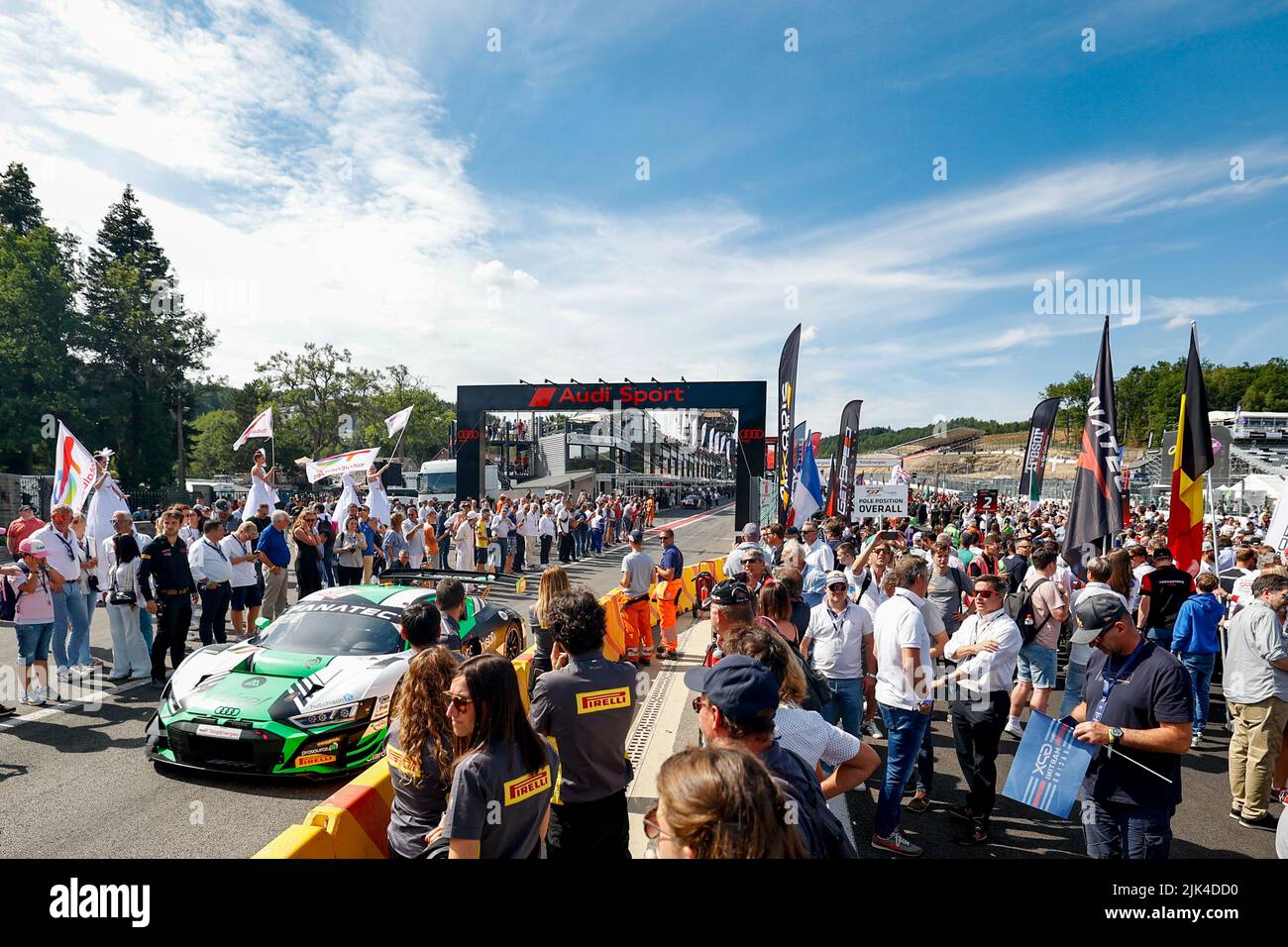 31 Team WRT, Audi R8 LMS evo II GT3 von Finlay HUTCHISON, Diego MENCHACA, Lewis PROCTOR, in Aktion, Startaufstellung, Trophäe, während der TotalEnergies 24 Stunden von Spa 2022, 7. Runde der Fanatec GT World Challenge Europe 2022 Powered by AWS, vom 27. Bis 31. Juli 2021 auf dem Circuit de Spa-Francorchamps, in Stavelot, Belgien - Foto Paul Vaicle / DPPI Stockfoto