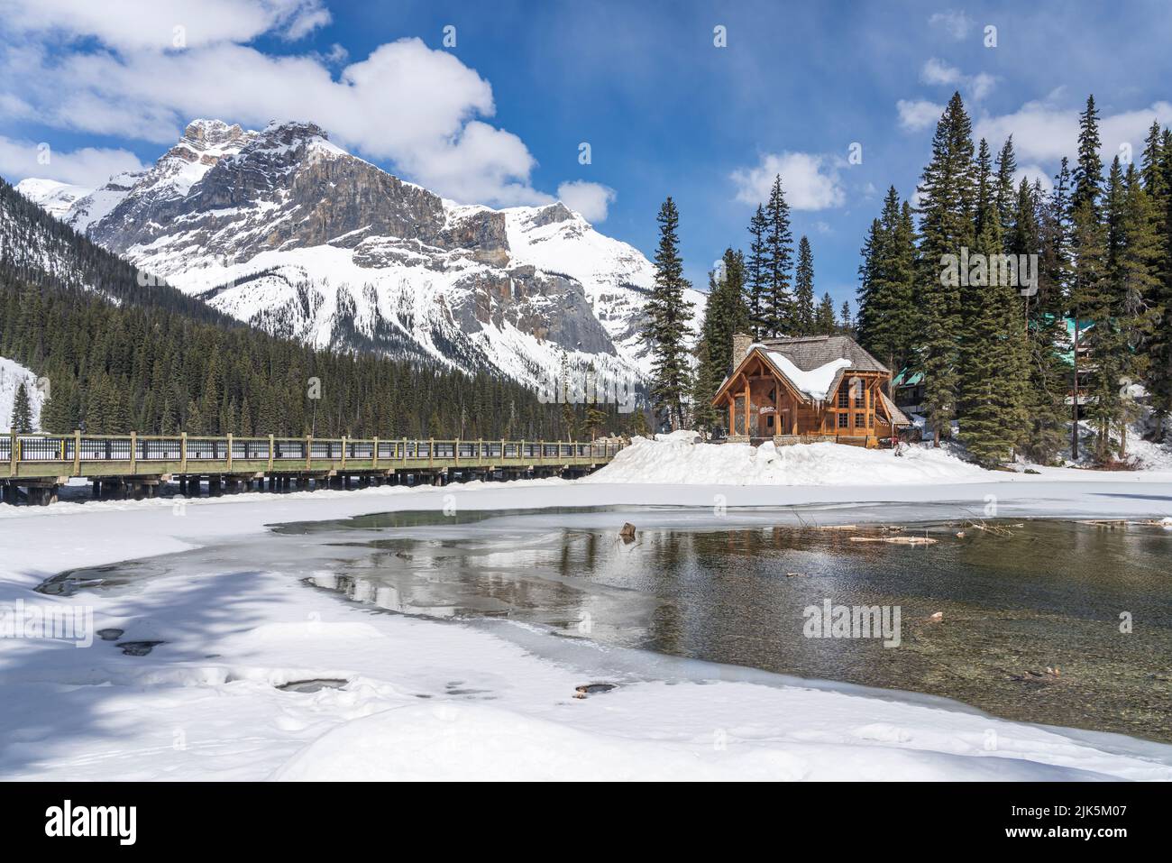 Emerald Lake im Winter, Yoho National Park, British Columbia, Kanada. Stockfoto