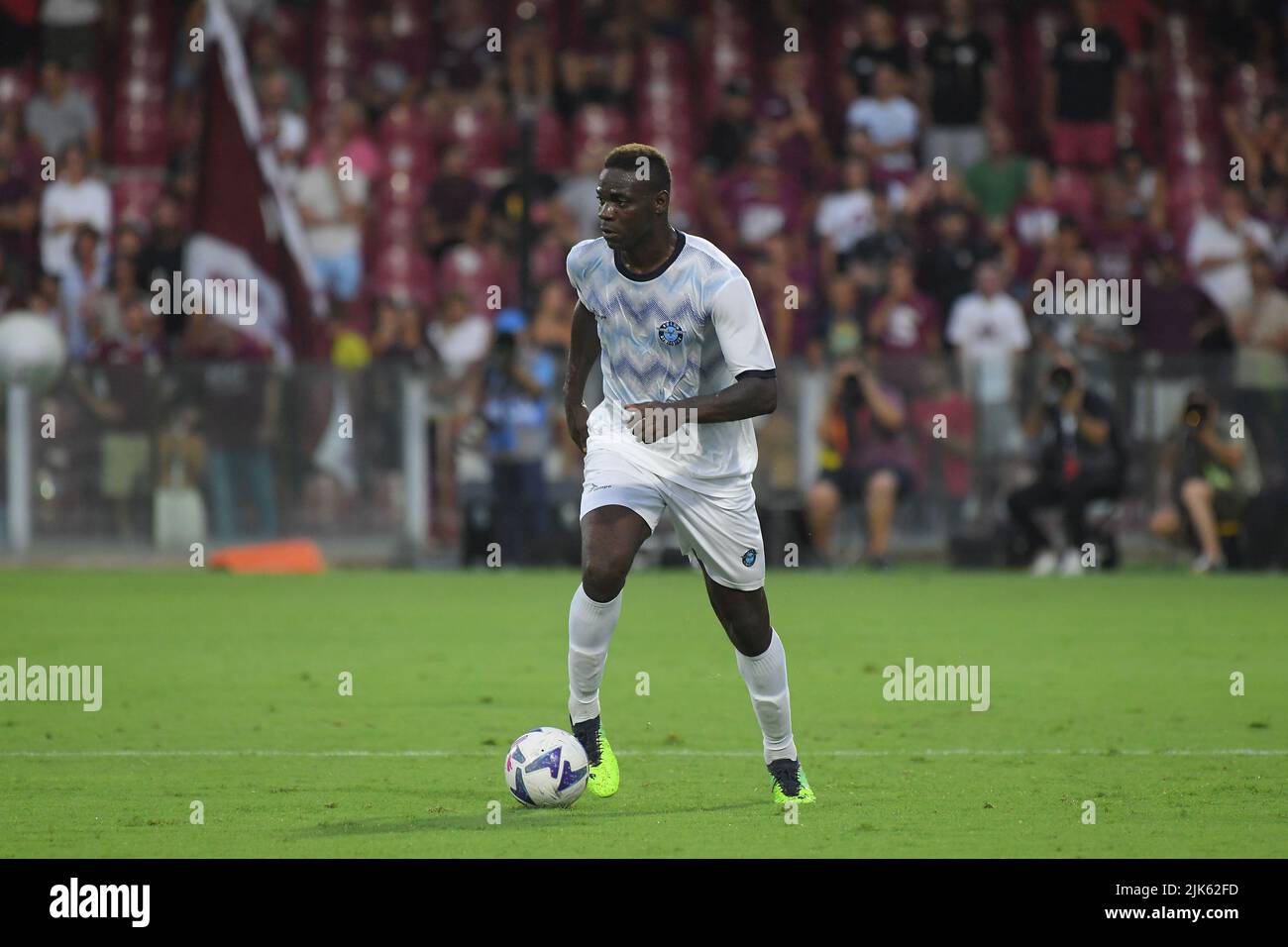 SALERNO, ITALIEN - 30. JULI: Mario Balotelli von Adana Demirspor während der Angelo Iervolino Trophy mit Adana Demirspor, Reggina 1914 und US Salernitana AT Stockfoto