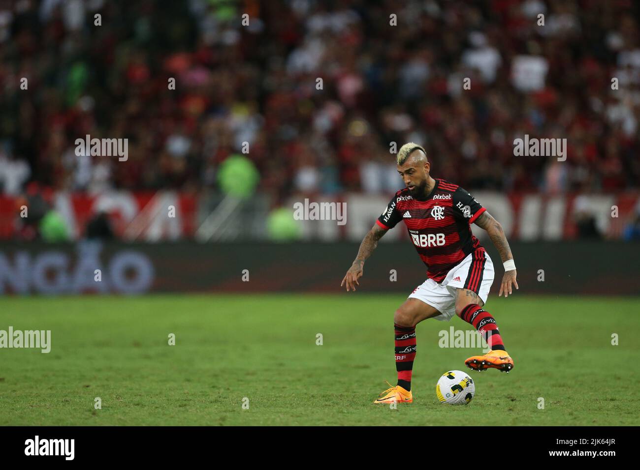 Arturo Vidal do Flamengo, durante a partida entre Flamengo e Atlético Goianiense, pela 20ª rodada do Campeonato Brasileiro Série A 2022, no Estádio do Maracanã, neste sábado 30. Stockfoto