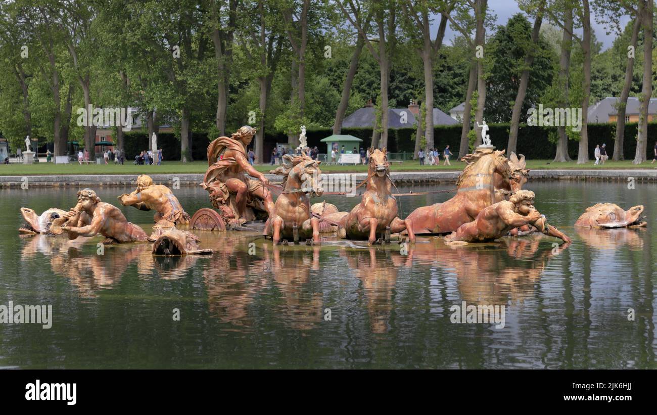 VERSAILLES / FRANKREICH - 16. Juni 2019: Apollos Brunnen im Park des Schlosses Versailles in der Nähe von Paris Stockfoto