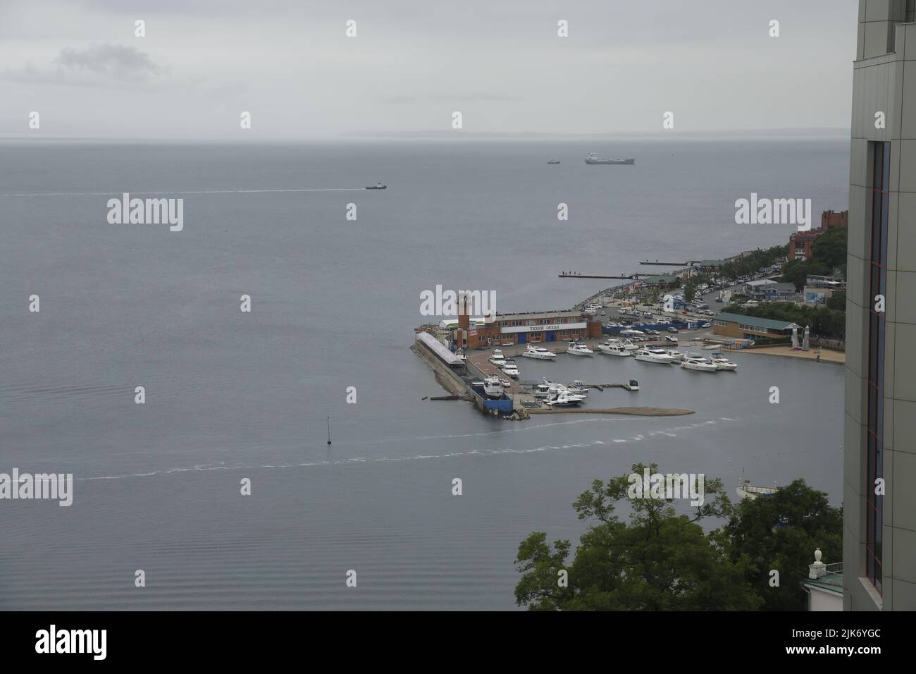 Blick auf die Marina von Wladiwostok, Primorsky Kray, Russland, am Japanischen Meer Stockfoto