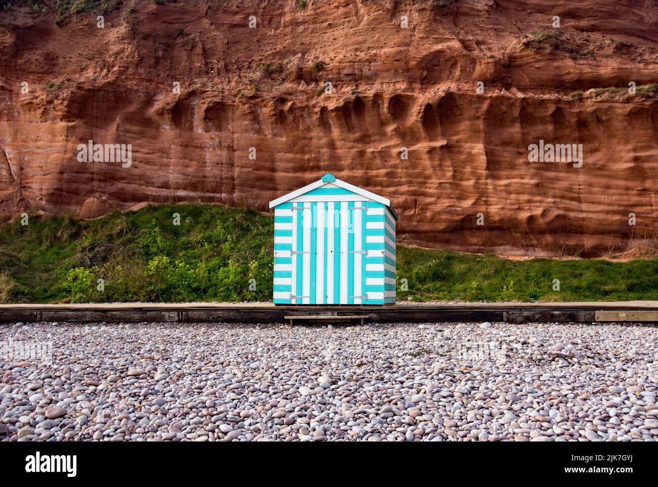 Eine einzelne Strandhütte auf der Single eines Devon Beach Stockfoto