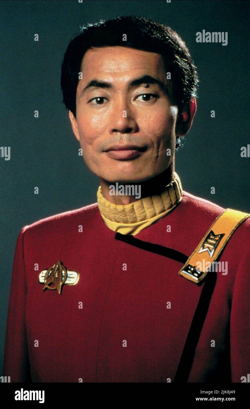 George Takei (Captain H Sulu) Film: Star Trek VI: The Undiscovered Country (USA 1989) Regie: Nichola Meyer 03 December 1991 **WARNUNG** Dieses Foto ist nur für redaktionelle Zwecke bestimmt und unterliegt dem Copyright von PARAMOUNT PICTURES und/oder des Fotografen, der von der Film- oder Produktionsfirma beauftragt wurde und darf nur durch Publikationen im Zusammenhang mit der Bewerbung des oben genannten Films reproduziert werden. Eine obligatorische Gutschrift für PARAMOUNT-BILDER ist erforderlich. Der Fotograf sollte auch bei Bekanntwerden des Fotos gutgeschrieben werden. Ohne schriftliche Genehmigung der Film Company kann keine kommerzielle Nutzung gewährt werden. Stockfoto