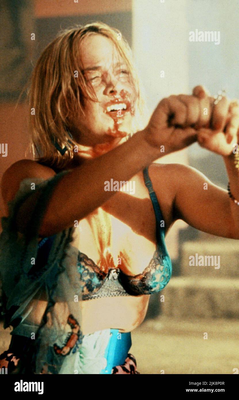Patricia Arquette Film True Romance (USA/FR 1993) Charaktere: Alabama Whitman Regie: Tony Scott 10. September 1993 **WARNUNG** dieses Foto ist nur für redaktionelle Zwecke bestimmt und ist urheberrechtlich geschützt von WARNER BROS. Und/oder dem von der Film- oder Produktionsgesellschaft beauftragten Fotografen und dürfen nur durch Veröffentlichungen in Verbindung mit der Werbung für den oben genannten Film reproduziert werden. Eine obligatorische Gutschrift an WARNER BROS. Ist erforderlich. Der Fotograf sollte ebenfalls angerechnet werden, wenn er bekannt ist. Ohne schriftliche Genehmigung der Film Company kann keine kommerzielle Nutzung gewährt werden. Stockfoto