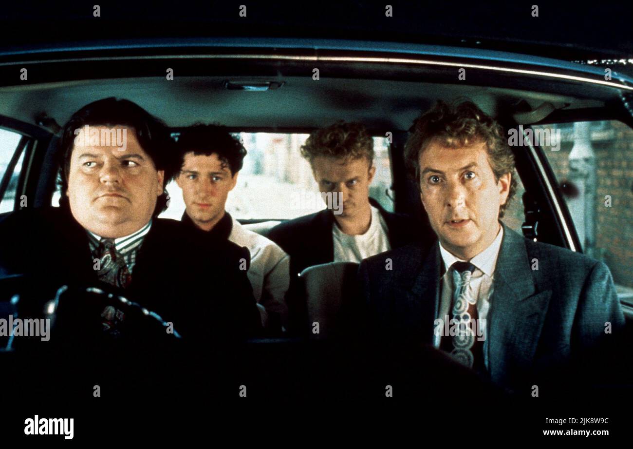 Robbie Coltrane & Eric Idle Film Nuns on the Run (1994) Charaktere: Charlie McManus & Brian Hope 16. März 1990 **WARNUNG** dieses Foto ist nur für redaktionelle Zwecke bestimmt und unterliegt dem Copyright von 20 CENTURY FOX und/oder dem Fotografen, der von der Film or Production Company zugewiesen wurde. Es kann nur durch Veröffentlichungen in Verbindung mit der Werbung für den oben genannten Film reproduziert werden. Eine obligatorische Gutschrift für 20 CENTURY FOX ist erforderlich. Der Fotograf sollte ebenfalls angerechnet werden, wenn er bekannt ist. Ohne schriftliche Genehmigung der Film Company kann keine kommerzielle Nutzung gewährt werden. Stockfoto