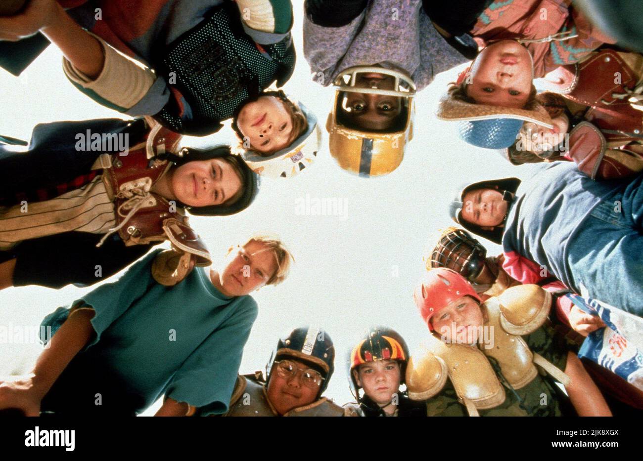 Little Giants Film: Little Giants (1991) Regie: Duwayne Dunham 14 October 1994 **WARNUNG** Dieses Foto ist nur für den redaktionellen Gebrauch bestimmt und unterliegt dem Copyright von WARNER BROS und/oder des Fotografen, der von der Film- oder Produktionsfirma beauftragt wurde, und kann nur durch Publikationen im Zusammenhang mit der Bewerbung des oben genannten Films reproduziert werden. Eine obligatorische Gutschrift an WARNER BROS ist erforderlich. Der Fotograf sollte auch bei Bekanntwerden des Fotos gutgeschrieben werden. Ohne schriftliche Genehmigung der Film Company kann keine kommerzielle Nutzung gewährt werden. Stockfoto