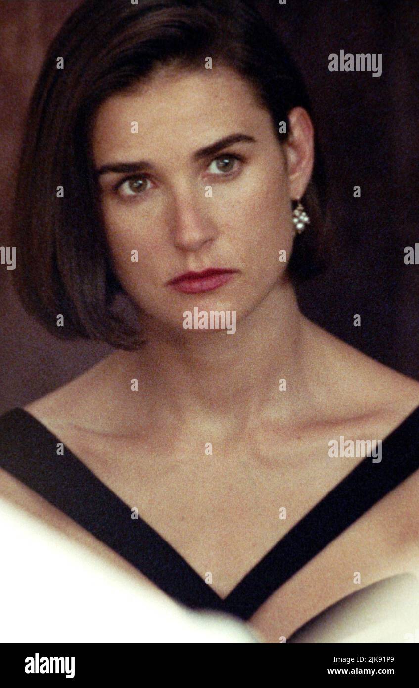 Demi Moore Film: Unanständig Proposal (1994) Charaktere: Diana Murphy Regie: Adrian Lyne 07 April 1993 **WARNUNG** Dieses Foto ist nur für redaktionelle Zwecke bestimmt und unterliegt dem Copyright von PARAMOUNT und/oder des Fotografen, der von der Film- oder Produktionsfirma beauftragt wurde und darf nur von Publikationen im Zusammenhang mit der Bewerbung des oben genannten Films reproduziert werden. Eine obligatorische Gutschrift an PARAMOUNT ist erforderlich. Der Fotograf sollte auch bei Bekanntwerden des Fotos gutgeschrieben werden. Ohne schriftliche Genehmigung der Film Company kann keine kommerzielle Nutzung gewährt werden. Stockfoto