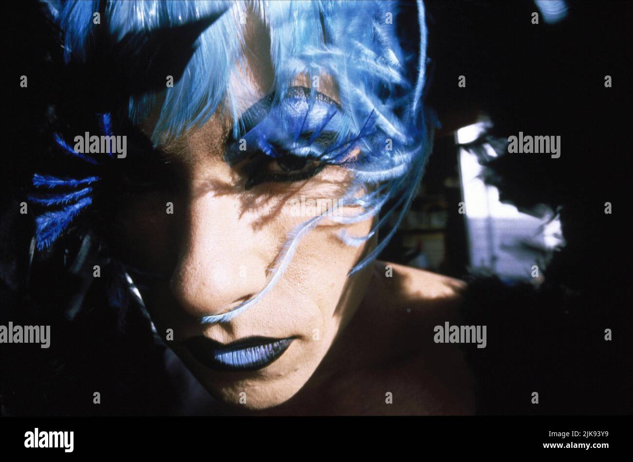 Guy Pearce Film The Adventures of Priscilla & Queen of the Desert (aus/UK 1994) Charaktere: adam whally Regie: Stephan Elliott 30 Januar 1994 **WARNUNG** dieses Foto ist nur für redaktionelle Zwecke bestimmt und unterliegt dem Copyright von POLYGRAM und/oder dem Fotografen, der von der Film or Production Company zugewiesen wurde. Es kann nur durch Veröffentlichungen in Verbindung mit der Werbung für den obigen Film reproduziert werden. Eine obligatorische Gutschrift für POLYGRAM ist erforderlich. Der Fotograf sollte ebenfalls angerechnet werden, wenn er bekannt ist. Ohne schriftliche Genehmigung der Film Company kann keine kommerzielle Nutzung gewährt werden. Stockfoto