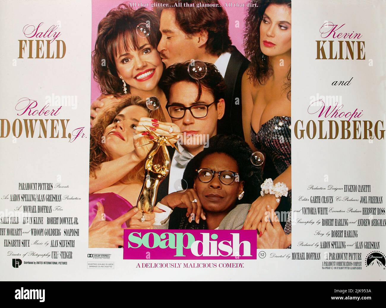 Sally Field, Kevin Kline, Elisabeth Shue, Robert Downey Jr, Cathy Moriarty & Whoopi Goldberg Film: Soapdish (USA 1991) Charaktere: Celeste Talbert, Jeffrey Anderson, Lori Craven,,Montana Mooreboad & Rose Schwartz Regie: Michael Hoffman 31 May 1991 **WARNUNG** Dieses Foto ist nur für redaktionelle Zwecke bestimmt und unterliegt dem Copyright von PARAMOUNT PICTURES und/oder des Fotografen, der von der Film- oder Produktionsfirma beauftragt wurde und darf nur von Publikationen im Zusammenhang mit der Bewerbung des oben genannten Films reproduziert werden. Eine obligatorische Gutschrift für PARAMOUNT-BILDER ist erforderlich. Der Fotograf sollte auch CR sein Stockfoto