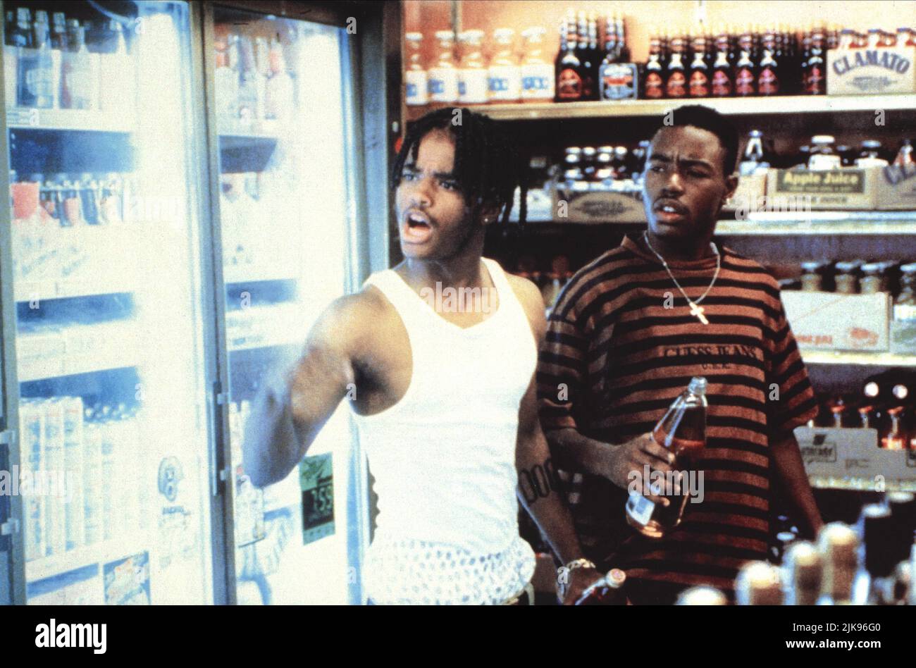 Larenz Tate & Tyrin Turner Film Menace II Society (1991) Charaktere: O-Dog & Caine Regie: Albert Hughes 26. Mai 1993 **WARNUNG** dieses Foto ist nur für redaktionelle Zwecke bestimmt und unterliegt dem Urheberrecht der NEUEN ZEILE und/oder des Fotografen, die von der Film or Production Company zugewiesen wurden. Eine obligatorische Gutschrift für EINE NEUE POSITION ist erforderlich. Der Fotograf sollte ebenfalls angerechnet werden, wenn er bekannt ist. Ohne schriftliche Genehmigung der Film Company kann keine kommerzielle Nutzung gewährt werden. Stockfoto