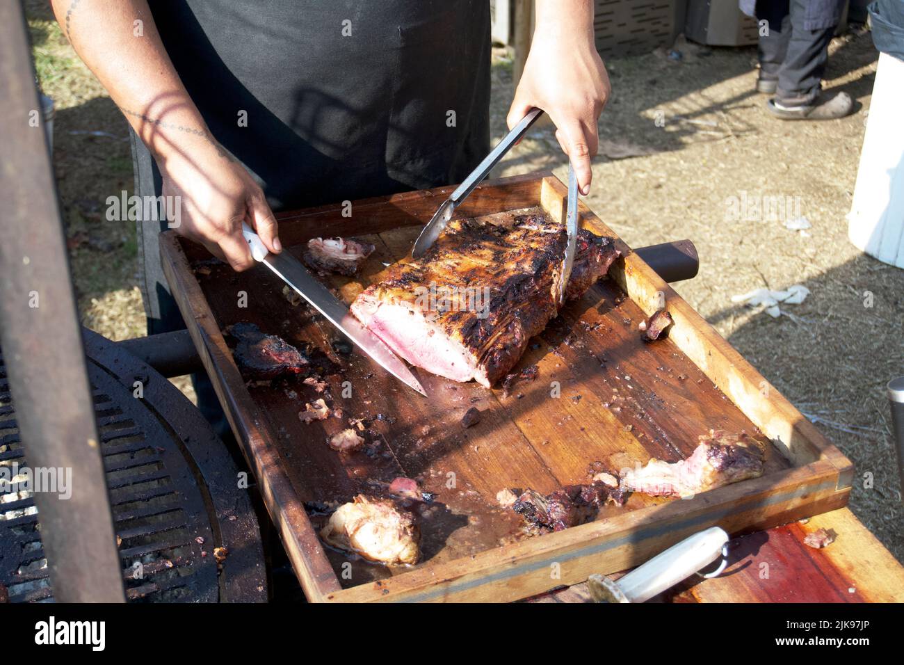 Argentinisches BBQ oder Asado, wie es in diesem Land bekannt ist. Stockfoto