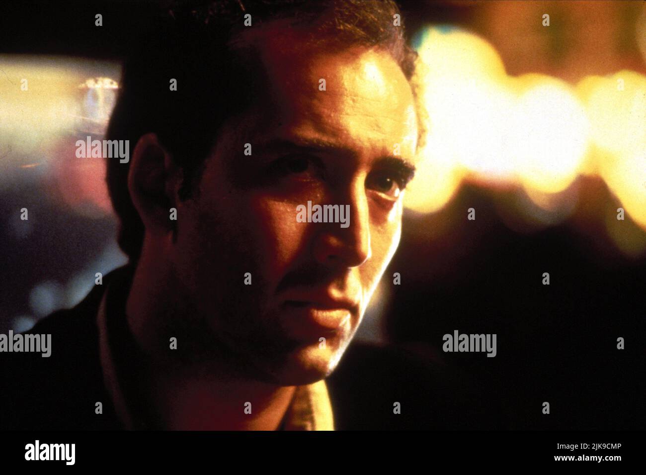 Nicolas Cage Film Leaving Las Vegas (USA 1995) Charaktere: Ben Sanderson Regie: Mike Figgis 15. September 1995 **WARNUNG** dieses Foto ist nur für redaktionelle Zwecke bestimmt und unterliegt dem Urheberrecht von UNITED ARTISTS und/oder dem Fotografen, der von der Film or Production Company beauftragt wurde. Es kann nur durch Veröffentlichungen in Verbindung mit der Werbung für den oben genannten Film reproduziert werden. Eine obligatorische Gutschrift für UNITED ARTISTS ist erforderlich. Der Fotograf sollte ebenfalls angerechnet werden, wenn er bekannt ist. Ohne schriftliche Genehmigung der Film Company kann keine kommerzielle Nutzung gewährt werden. Stockfoto