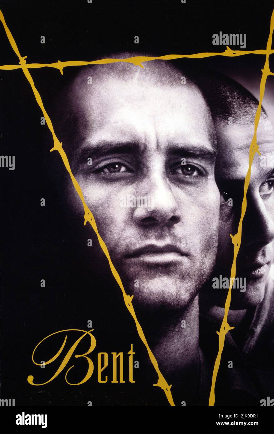 Film Poster Film: Bent (UK/JP 1997) Regie: Sean Mathias 10 May 1997 **WARNUNG** Dieses Foto ist nur für den redaktionellen Gebrauch bestimmt und unterliegt dem Copyright von CHANNEL FOUR FILMEN und/oder dem von der Film- oder Produktionsfirma beauftragten Fotografen und kann nur von Publikationen im Zusammenhang mit der Bewerbung des oben genannten Films reproduziert werden. Für DEN KANAL VON VIER FILMEN ist eine obligatorische Gutschrift erforderlich. Der Fotograf sollte auch bei Bekanntwerden des Fotos gutgeschrieben werden. Ohne schriftliche Genehmigung der Film Company kann keine kommerzielle Nutzung gewährt werden. Stockfoto