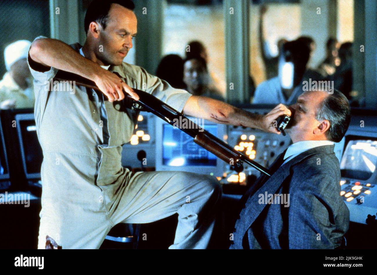Michael Keaton Film Desperate Measures (1998) Charaktere: Peter McCabe Regie: Barbet Schroeder 30. Januar 1998 **WARNUNG** dieses Foto ist nur für redaktionelle Zwecke bestimmt und unterliegt dem Urheberrecht von TRISTAR PICTURES und/oder dem Fotografen, der von der Film- oder Produktionsgesellschaft beauftragt wurde, und kann nur durch Veröffentlichungen in Verbindung mit der Werbung für den obigen Film reproduziert werden. Es ist eine obligatorische Gutschrift für TRISTAR PICTURES erforderlich. Der Fotograf sollte ebenfalls angerechnet werden, wenn er bekannt ist. Ohne schriftliche Genehmigung der Film Company kann keine kommerzielle Nutzung gewährt werden. Stockfoto