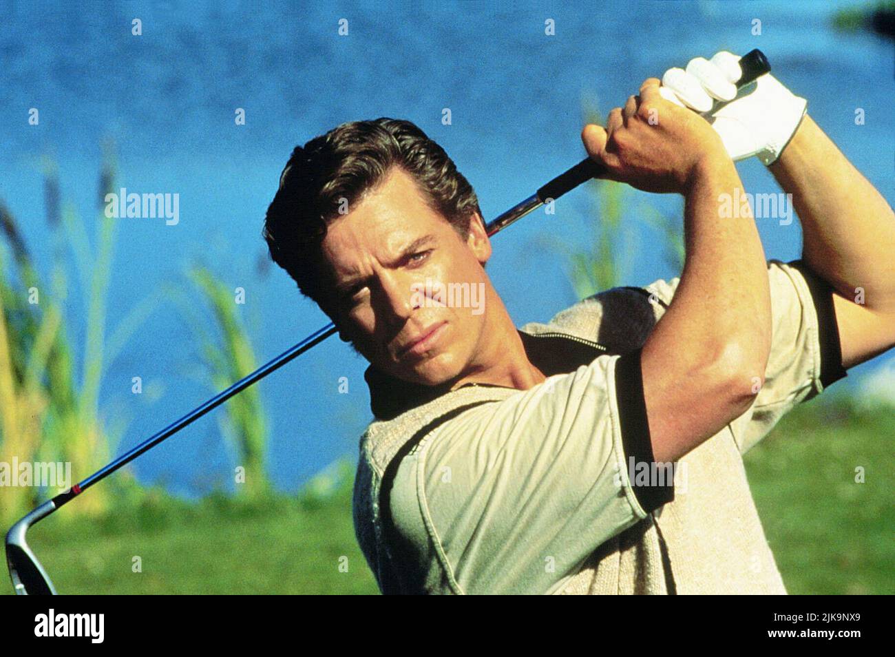 Chris McDonald Film: Happy Gilmore (1996) 01 June 1996 **WARNUNG** Dieses Foto ist nur für den redaktionellen Gebrauch bestimmt und unterliegt dem Copyright von UNIVERSAL und/oder dem Fotografen, der von der Film- oder Produktionsfirma beauftragt wurde und darf nur durch Publikationen im Zusammenhang mit der Bewerbung des oben genannten Films reproduziert werden. Eine obligatorische Gutschrift an UNIVERSAL ist erforderlich. Der Fotograf sollte auch bei Bekanntwerden des Fotos gutgeschrieben werden. Ohne schriftliche Genehmigung der Film Company kann keine kommerzielle Nutzung gewährt werden. Stockfoto