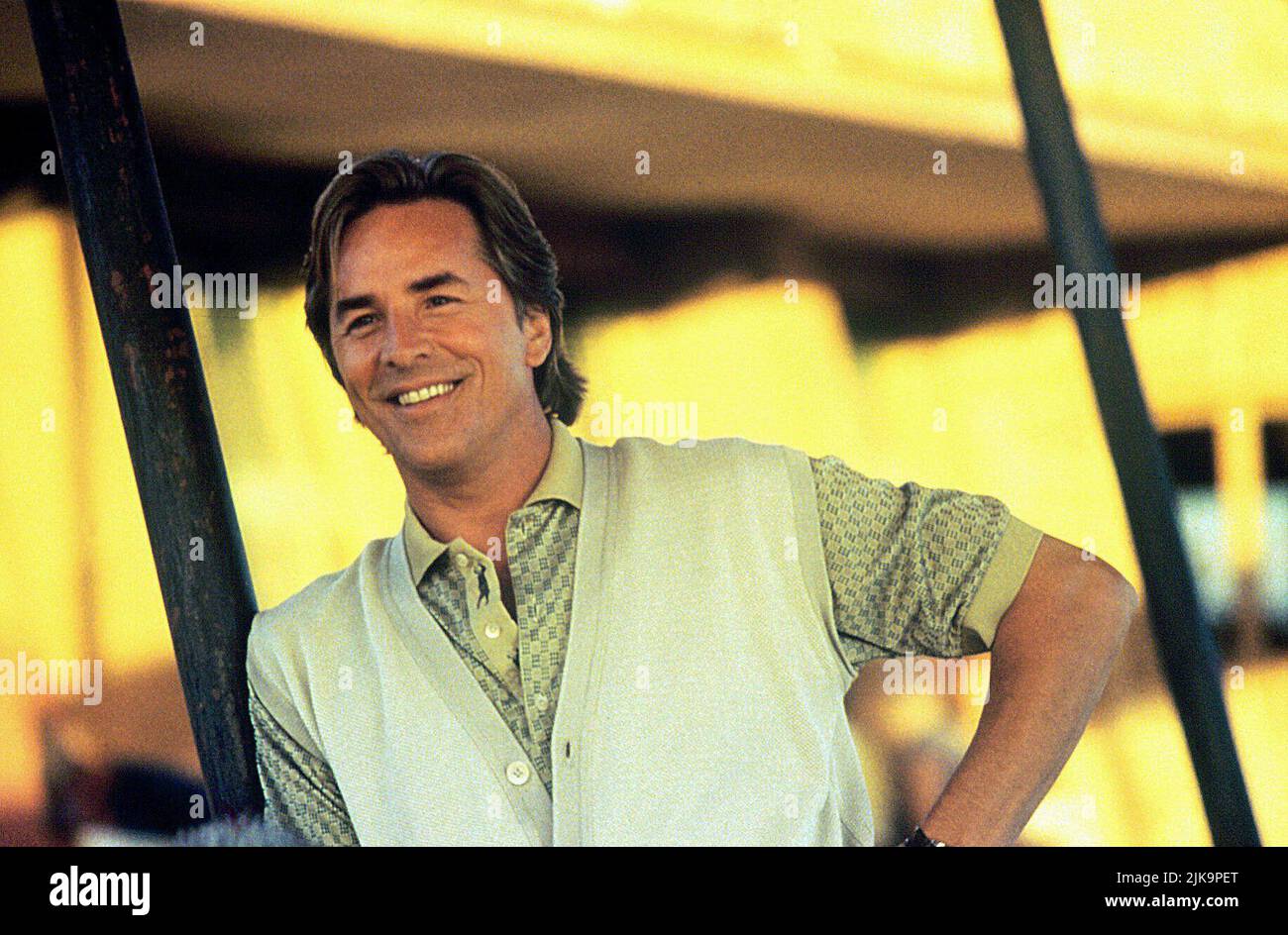 Don Johnson Film: Tin Cup (USA 1996) Charaktere: David Simms Regie: Ron Shelton 16 August 1996 **WARNUNG** Dieses Foto ist nur für redaktionelle Zwecke bestimmt und unterliegt dem Copyright von WARNER BROS. Und/oder des Fotografen, der von der Film- oder Produktionsfirma beauftragt wurde und nur durch Publikationen im Zusammenhang mit der Bewerbung des oben genannten Films reproduziert werden kann. Eine obligatorische Gutschrift an WARNER BROS. Ist erforderlich. Der Fotograf sollte auch bei Bekanntwerden des Fotos gutgeschrieben werden. Ohne schriftliche Genehmigung der Film Company kann keine kommerzielle Nutzung gewährt werden. Stockfoto