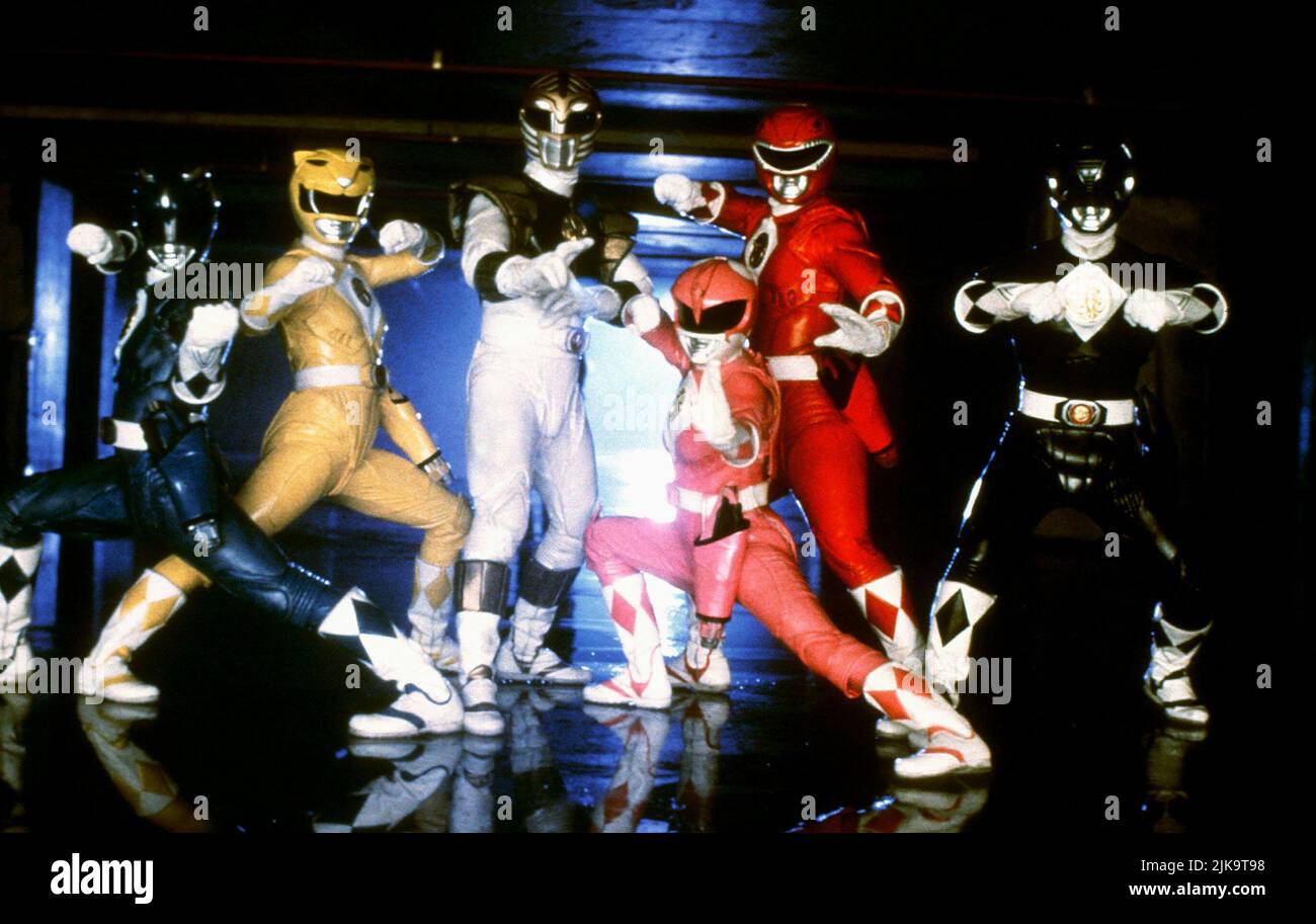David Yost, Karan Ashley, Jason David Frank, Amy Jo Johnson, Steve Cardenas & Johnny Yong Bosch Film: Mighty Morphin Power Rangers: The Movie (USA/AUS/JP 1995) Charaktere: Billy Cranston,Aisha Campbell,Tommy Oliver,Kimberly Hart,Rocky DeSantos,Adam Park Regie: Bryan Spicer 30 June 1995 **WARNUNG** Dieses Foto ist nur für den redaktionellen Gebrauch bestimmt und unterliegt dem Copyright von 20. CENTURY FOX und/oder des Fotografen, der von der Film- oder Produktionsfirma beauftragt wurde und darf nur durch Publikationen im Zusammenhang mit der Bewerbung des oben genannten Films reproduziert werden. Eine obligatorische Gutschrift an 20. CENTURY FOX ist erforderlich Stockfoto