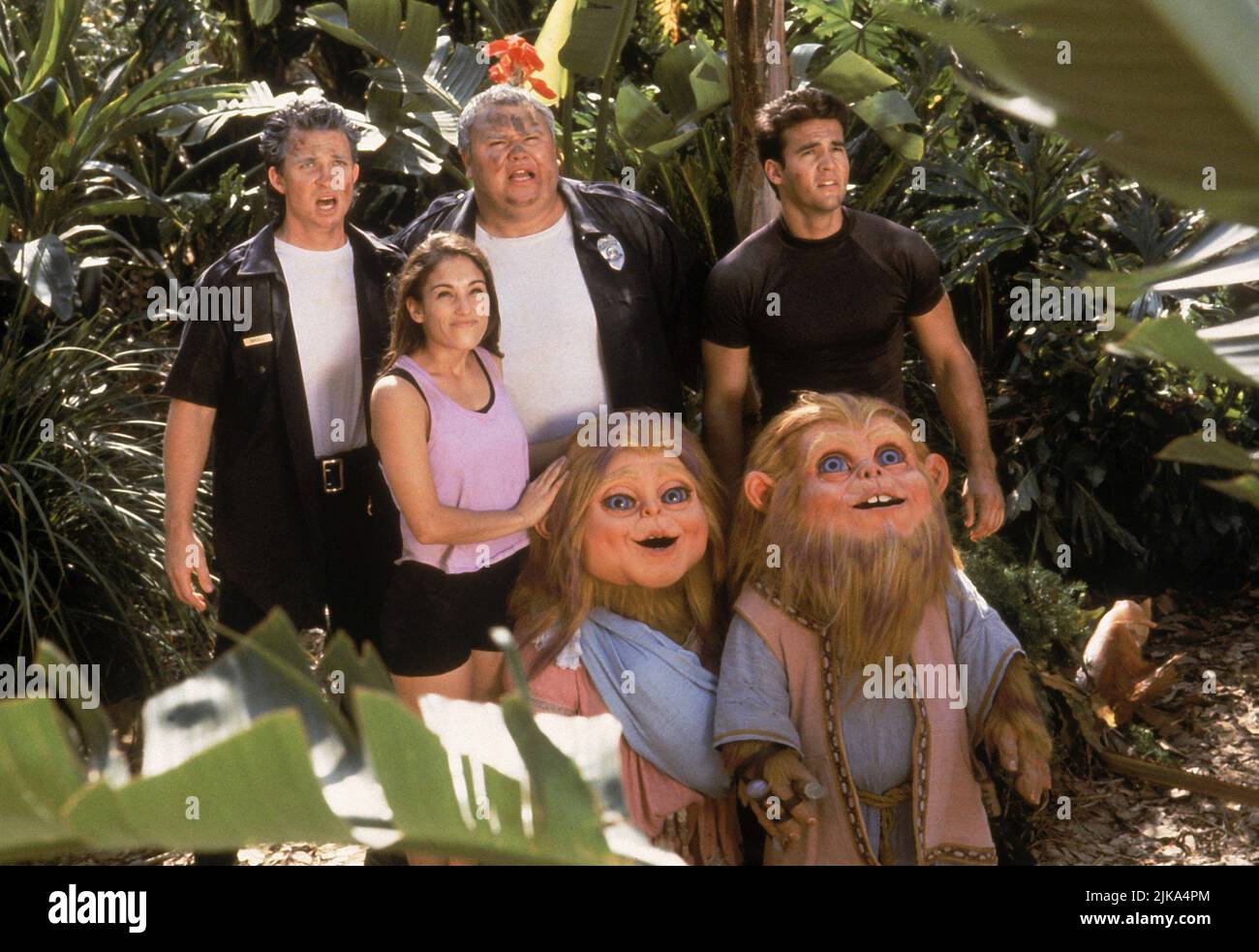 Jason Narvy, Amy Jo Johnson, Paul Schrier & Austin St. John Film: Turbo: A Power Rangers Movie (USA/JP 1997) Charaktere: Eugene Regie: Shuki Levy & David Winning 28 March 1997 **WARNUNG** Dieses Foto ist nur für den redaktionellen Gebrauch bestimmt und unterliegt dem Copyright von 20. CENTURY FOX und/oder des Fotografen, der von der Film- oder Produktionsfirma beauftragt wurde, und kann nur durch Publikationen im Zusammenhang mit der Bewerbung des oben genannten Films reproduziert werden. Eine obligatorische Gutschrift an 20. CENTURY FOX ist erforderlich. Der Fotograf sollte auch bei Bekanntwerden des Fotos gutgeschrieben werden. Ohne schriftliche Verfasserin kann keine kommerzielle Nutzung gewährt werden Stockfoto