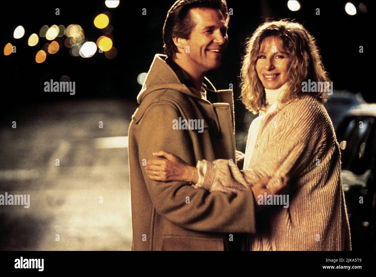 Jeff Bridges & Barbra Streisand Film The Mirror hat zwei Gesichter (USA 1996) Charaktere: Gregory Larkin & Rose Morgan Regie: Barbra Streisand 15. November 1996 **WARNUNG** dieses Foto ist nur für redaktionelle Zwecke bestimmt und unterliegt dem Copyright von COLUMBIA und/oder dem Fotografen, der von der Film or Production Company zugewiesen wurde. Eine obligatorische Gutschrift für COLUMBIA ist erforderlich. Der Fotograf sollte ebenfalls angerechnet werden, wenn er bekannt ist. Ohne schriftliche Genehmigung der Film Company kann keine kommerzielle Nutzung gewährt werden. Stockfoto