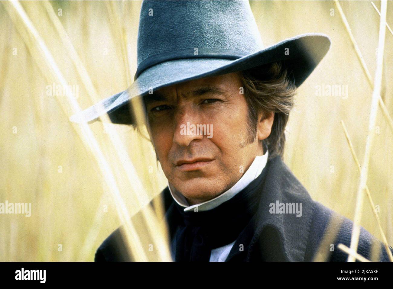 Alan Rickman Film Sense and Sensibility (USA/UK 1995) Charaktere: Colonel Christopher Brandon Regie: Ang Lee 13. Dezember 1995 **WARNUNG** dieses Foto ist nur für redaktionelle Zwecke bestimmt und unterliegt dem Copyright von COLUMBIA und/oder dem Fotografen, der von der Film or Production Company beauftragt wurde. Es kann nur durch Veröffentlichungen in Verbindung mit der Werbung für den oben genannten Film reproduziert werden. Eine obligatorische Gutschrift für COLUMBIA ist erforderlich. Der Fotograf sollte ebenfalls angerechnet werden, wenn er bekannt ist. Ohne schriftliche Genehmigung der Film Company kann keine kommerzielle Nutzung gewährt werden. Stockfoto