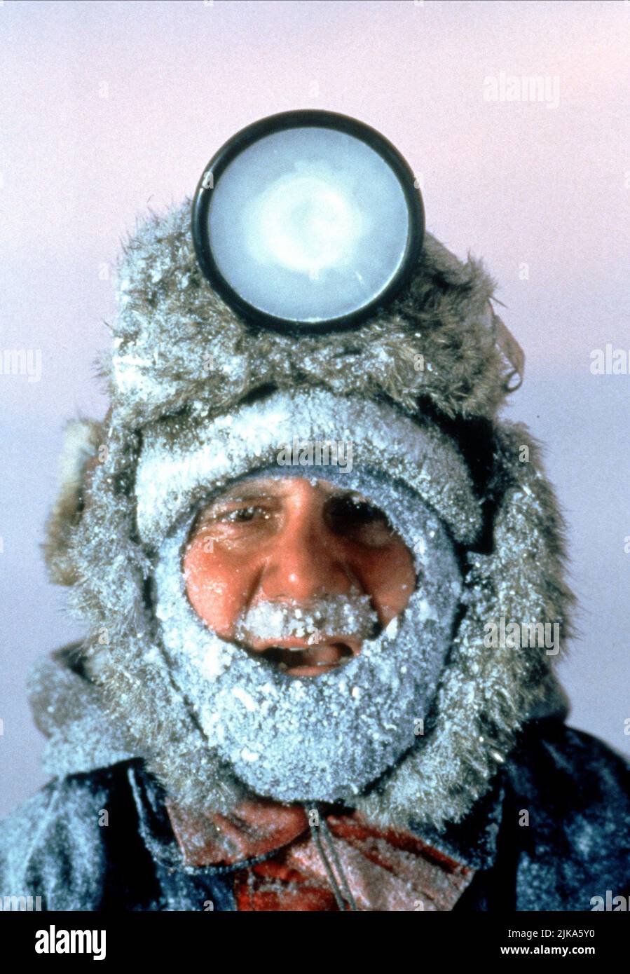 Joachim Krol Film When the Light Comes (1998) Charaktere: Lars Regie: Stijn Coninx 28. Januar 1998 **WARNUNG** dieses Foto ist nur für redaktionelle Zwecke bestimmt und unterliegt dem Urheberrecht von BUENA VISTA INTERNATIONAL und/oder dem Fotografen, der von der Film- oder Produktionsgesellschaft beauftragt wurde, und kann nur durch Veröffentlichungen in Verbindung mit der Werbung für den oben genannten Film reproduziert werden. Es ist eine obligatorische Gutschrift für BUENA VISTA INTERNATIONAL erforderlich. Der Fotograf sollte ebenfalls angerechnet werden, wenn er bekannt ist. Ohne schriftliche Genehmigung der Film Company kann keine kommerzielle Nutzung gewährt werden. Stockfoto