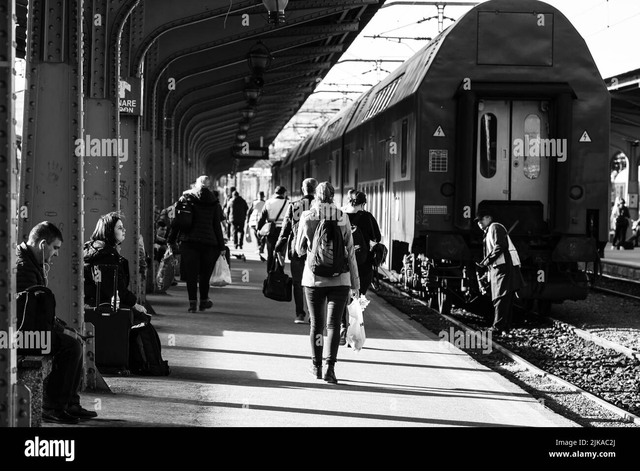 Zug am Nordbahnhof Bukarest (Gara de Nord Bukarest) Rumänien, 2022 Stockfoto